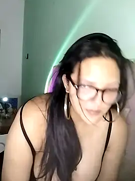 Snapshot of AuroraChest chatting on September 26, 2025, 9:30 pm AuroraChest online show from September 26, 2025, 9:30 pm