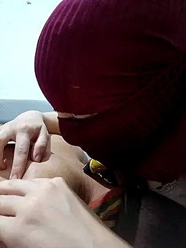 Snapshot of Ahalm chatting on October 29, 2025, 10:00 pm Ahalm online show from October 29, 2025, 10:00 pm