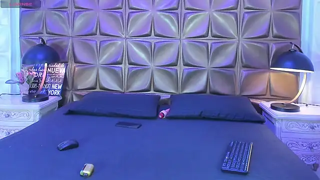 MeganLarsson online show from October 19, 2025, 3:51 am