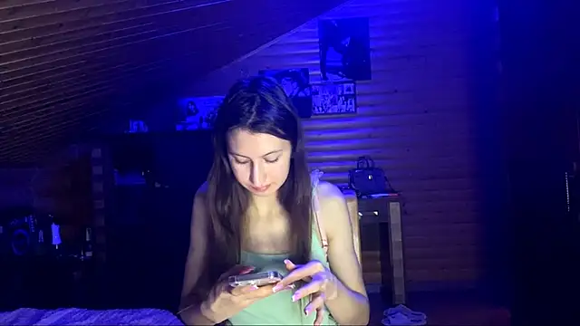 Shyselly online show from October 15, 2025, 5:02 pm