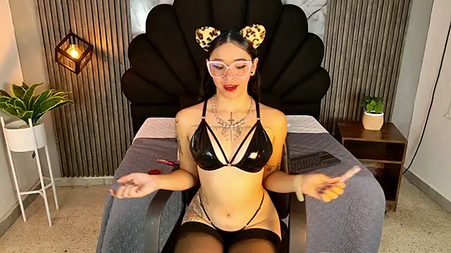 AlahyaPalmerR online show from October 24, 2025, 3:03 am