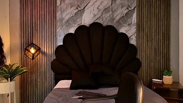 AlahyaPalmerR online show from October 28, 2025, 4:16 am