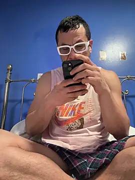 stevo170t online show from April 21, 2026, 2:04 am