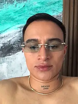 LiamDeep online show from December 15, 2025, 7:18 pm