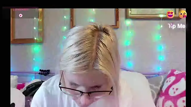samanthamalichite online show from June 8, 2026, 12:38 pm
