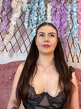 Snapshot of Tegui-sc chatting on October 21, 2025, 3:40 am Tegui-sc online show from October 21, 2025, 3:40 am