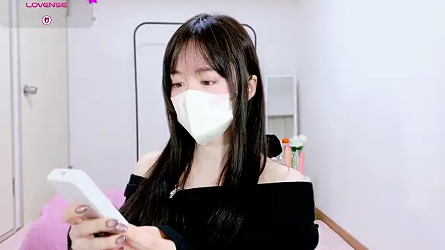 Snapshot of Anne_Anne_chan chatting on November 14, 2025, 5:50 am Anne Anne chan online show from November 14, 2025, 5:50 am