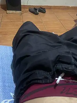 Bruno18cmmmmkk online show from December 22, 2025, 12:07 am