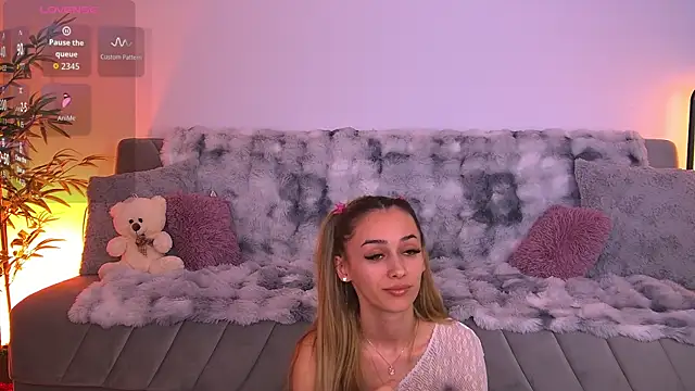 Snapshot of AmyKent_ chatting on May 31, 2026, 6:09 pm AmyKent online show from May 31, 2026, 6:09 pm