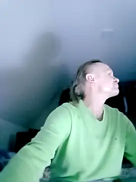 Kuba Gd online show from April 18, 2026, 7:07 pm