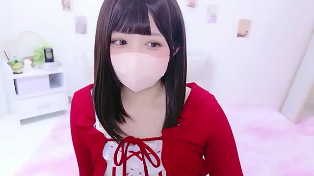 Hinata Sun online show from March 13, 2026, 1:07 pm