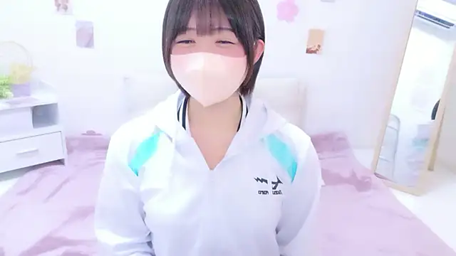 Snapshot of Hinata_Sun chatting on May 18, 2026, 11:27 am Hinata Sun online show from May 18, 2026, 11:27 am