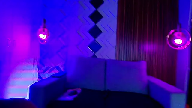 Susyhot  online show from September 12, 2025, 11:10 am