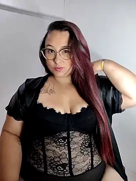 Freyacooper online show from September 14, 2025, 2:22 am