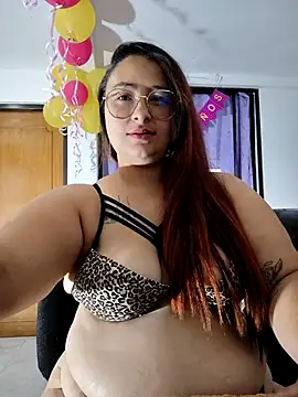 Snapshot of Freyacooper chatting on March 5, 2026, 1:29 pm Freyacooper online show from March 5, 2026, 1:29 pm