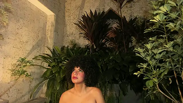 SheyLopez online show from October 19, 2025, 3:07 am