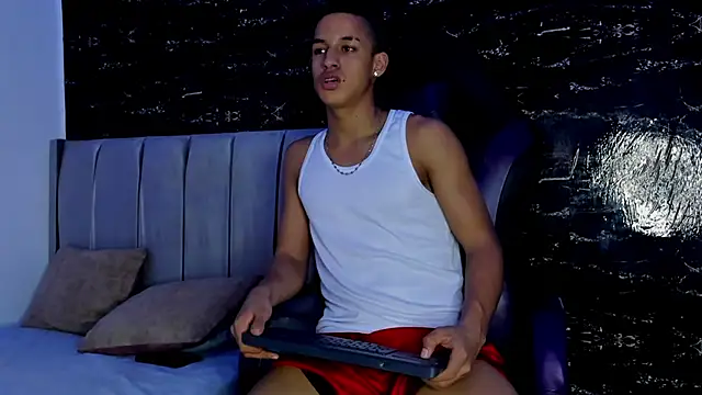 Snapshot of Jhos_Smith chatting on September 26, 2025, 3:54 am Jhos Smith online show from September 26, 2025, 3:54 am