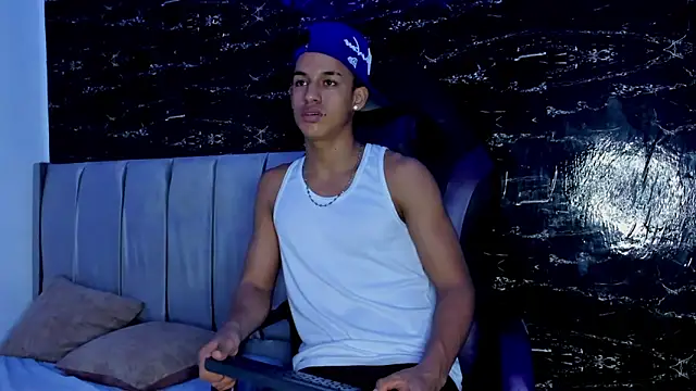 Snapshot of Jhos_Smith chatting on September 28, 2025, 4:07 am Jhos Smith online show from September 28, 2025, 4:07 am