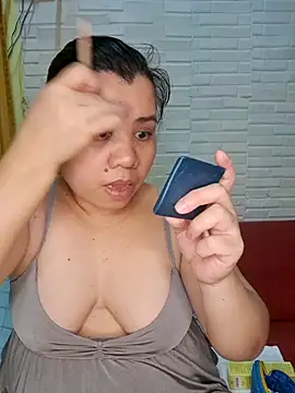 hotlyn45 online show from March 1, 2026, 1:13 pm