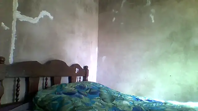 Snapshot of longdickson12345 chatting on June 5, 2026, 6:52 am longdickson12345 online show from June 5, 2026, 6:52 am