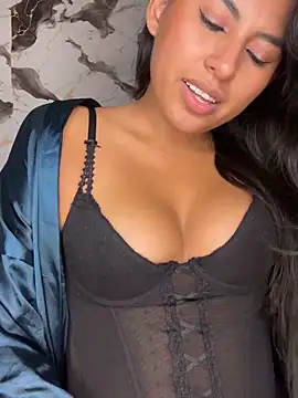 Snapshot of BrunetteBliss69 chatting on February 26, 2026, 2:43 am BrunetteBliss69 online show from February 26, 2026, 2:43 am