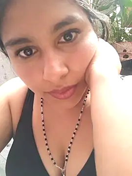 Snapshot of zairabreze chatting on October 31, 2025, 3:46 pm zairabreze online show from October 31, 2025, 3:46 pm