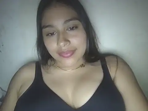 Snapshot of zairabreze chatting on April 23, 2026, 9:06 pm zairabreze online show from April 23, 2026, 9:06 pm