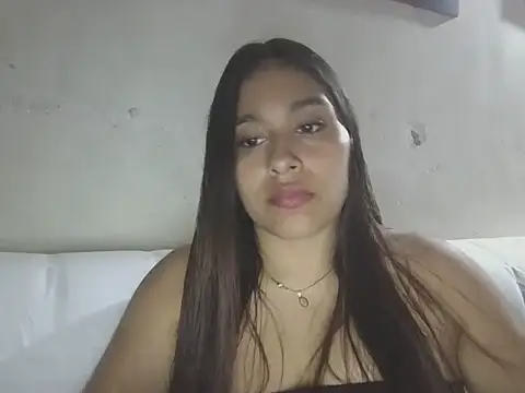 Snapshot of zairabreze chatting on May 4, 2026, 11:12 pm zairabreze online show from May 4, 2026, 11:12 pm
