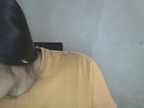 Snapshot of zairabreze chatting on May 5, 2026, 9:45 pm zairabreze online show from May 5, 2026, 9:45 pm