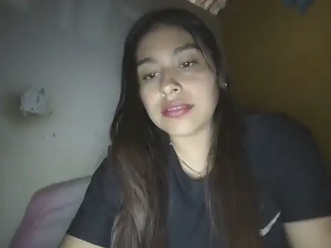 Snapshot of zairabreze chatting on May 9, 2026, 2:39 am zairabreze online show from May 9, 2026, 2:39 am
