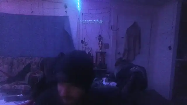 Poundtown1226 online show from January 17, 2026, 12:37 am