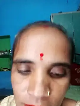 Snapshot of Hotwera chatting on September 19, 2025, 1:56 pm Hotwera online show from September 19, 2025, 1:56 pm