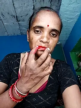 Snapshot of Hotwera chatting on September 29, 2025, 9:03 am Hotwera online show from September 29, 2025, 9:03 am