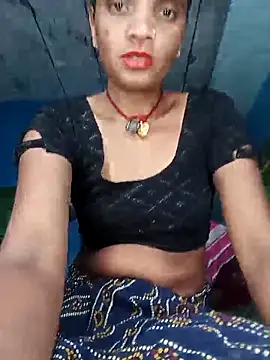 Snapshot of Hotwera chatting on October 2, 2025, 7:54 pm Hotwera online show from October 2, 2025, 7:54 pm