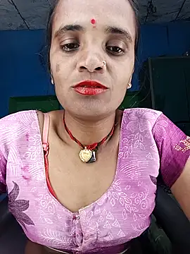 Snapshot of Hotwera chatting on October 10, 2025, 7:51 am Hotwera online show from October 10, 2025, 7:51 am