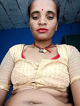 Snapshot of Hotwera chatting on October 12, 2025, 9:03 pm Hotwera online show from October 12, 2025, 9:03 pm