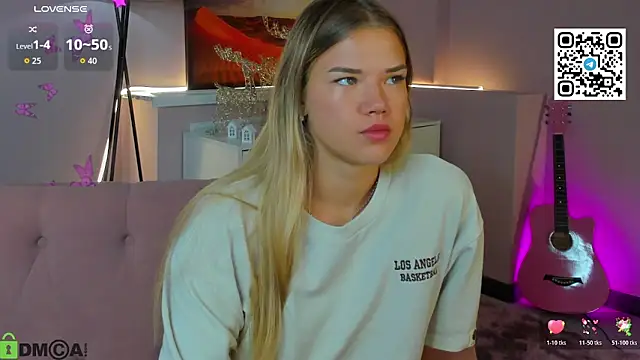 CherryLexi  online show from March 4, 2026, 3:23 am