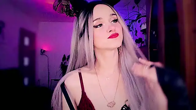 MistressJolie online show from September 16, 2025, 7:53 am