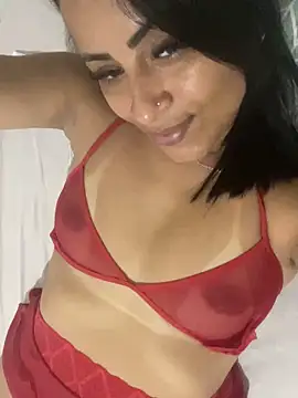 Snapshot of Katianesantos chatting on October 12, 2025, 11:04 pm Katianesantos online show from October 12, 2025, 11:04 pm