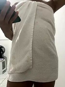 Snapshot of Katianesantos chatting on January 14, 2026, 11:20 pm Katianesantos online show from January 14, 2026, 11:20 pm