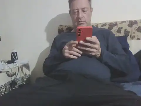 Snapshot of chris7706 chatting on June 18, 2026, 12:42 pm chris7706 online show from June 18, 2026, 12:42 pm