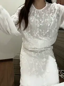 susu baby online show from November 24, 2025, 1:33 pm