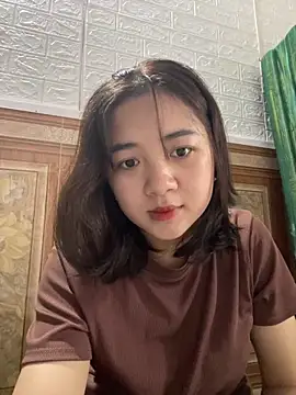 Lonnina online show from October 24, 2025, 2:52 am