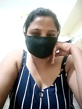 Shikha-mehra7 online show from September 15, 2025, 4:51 pm