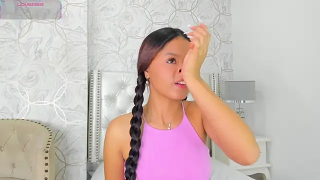 Snapshot of amara_rousse chatting on September 24, 2025, 11:35 am amara rousse online show from September 24, 2025, 11:35 am