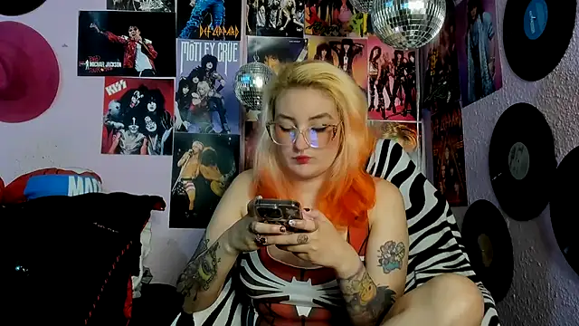 Avril Maria online show from February 25, 2026, 6:06 pm