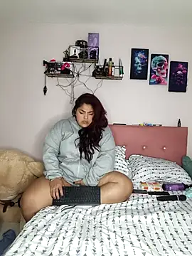 Snapshot of kendra_lil_evill chatting on November 11, 2025, 11:32 am kendra lil evill online show from November 11, 2025, 11:32 am