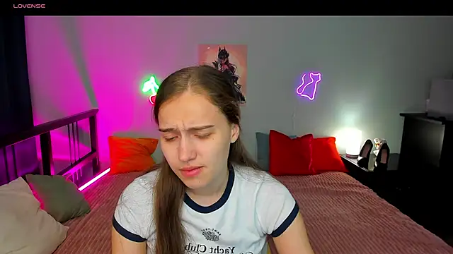 Alisa  Kelly online show from October 5, 2025, 12:42 am