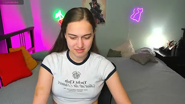 Alisa  Kelly online show from October 15, 2025, 12:33 am