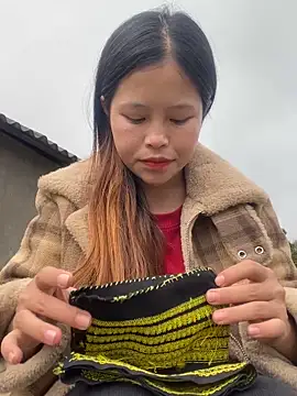 O o UwU o O online show from February 24, 2026, 5:49 am